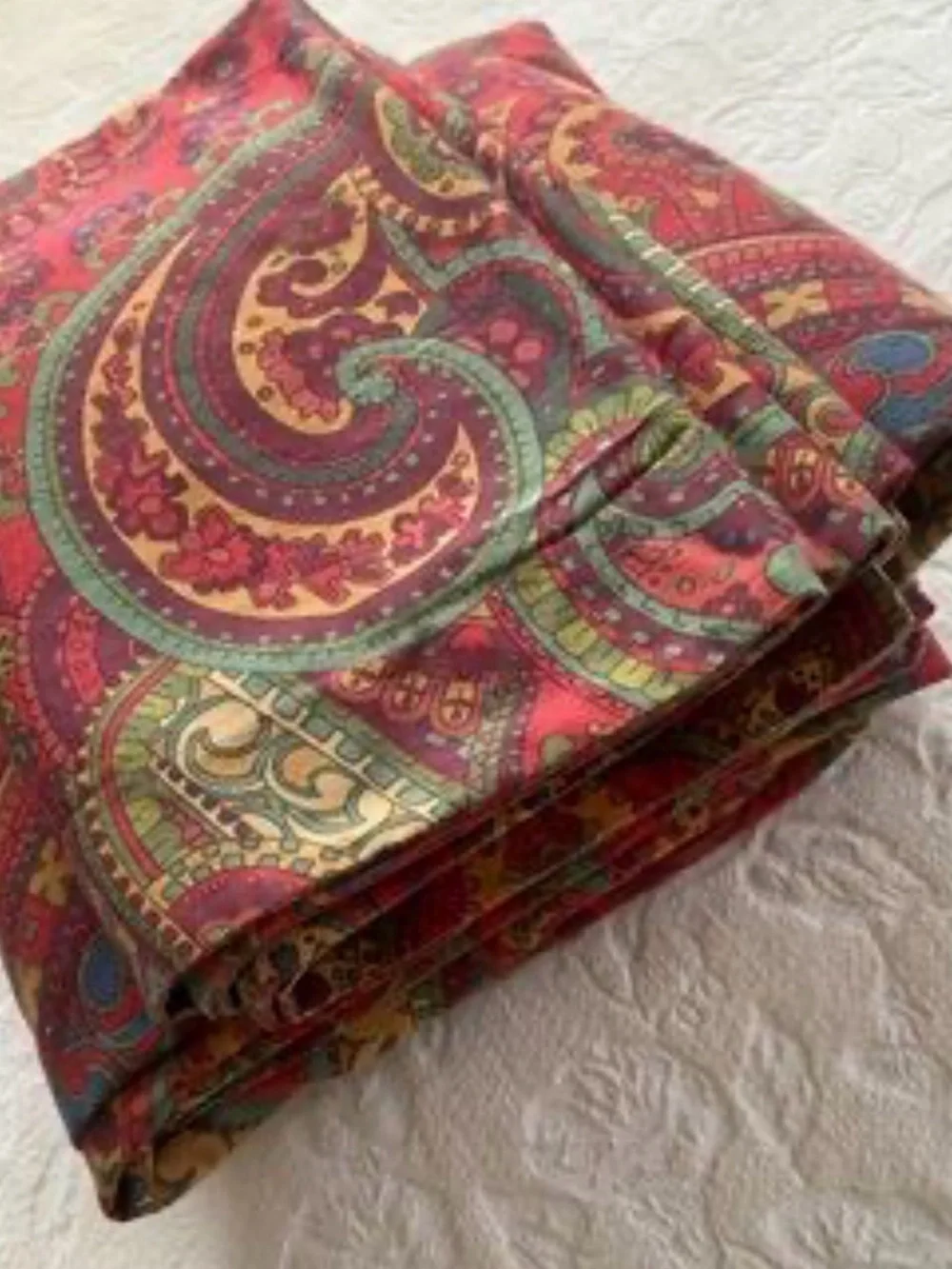 POTTERY BARN MIRA RED GREEN PAISLEY SATEEN 4 piece DUVET SET & 3 SHAMS